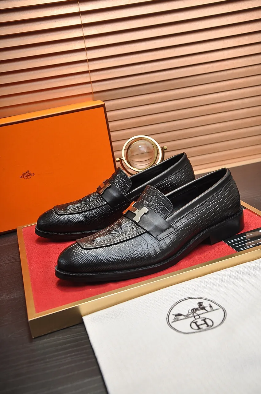 Men's shoes💰460💶[HERMES] (sheepskin lining)🍀Italian top luxury🍀He does not pursue novel styles and gorgeous colors, but attracts the favor of successful men with his flawless, elegant and classic style. Formal leather shoes This very comfortable, simple and stable style allows you to easily match any style! The pattern is absolutely 1:1 refined from the original case, and we strive for excellence in materials, imported cowhide + sheepskin lining💪💪💪extraordinary texture👍! .Black Brown Size: 38-45 (45 customized)